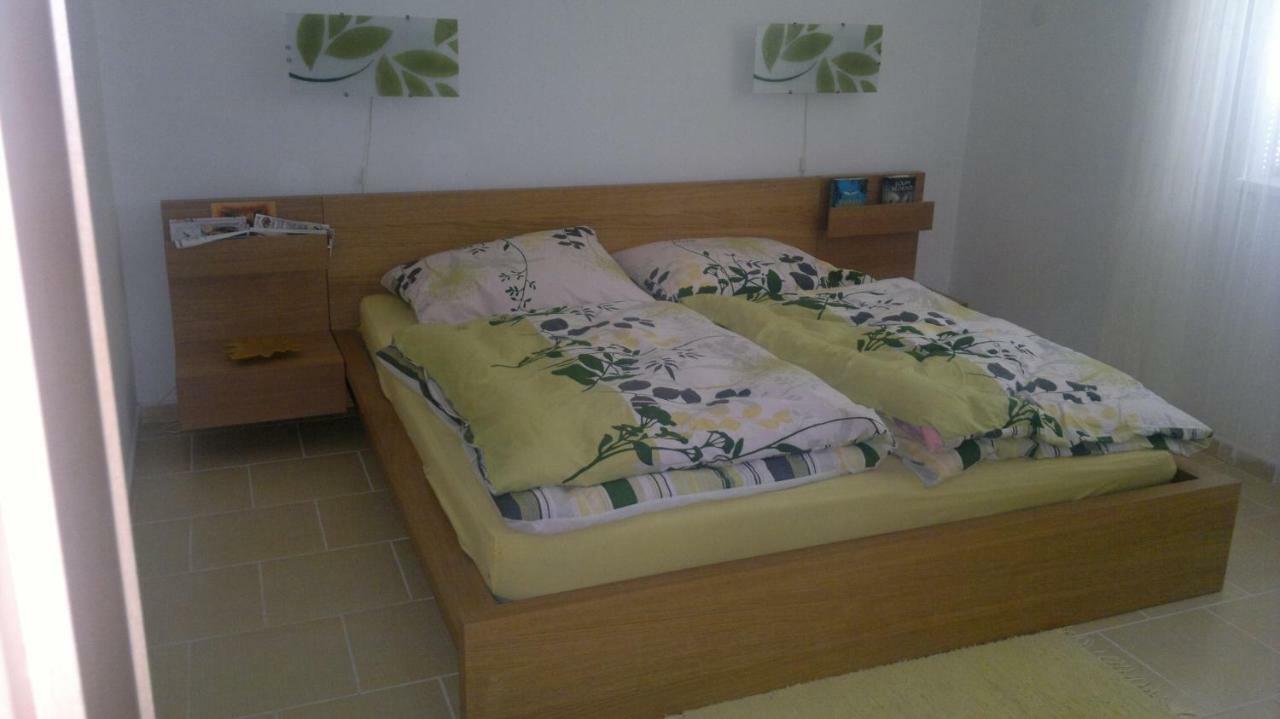 Apartman Срни Экстерьер фото